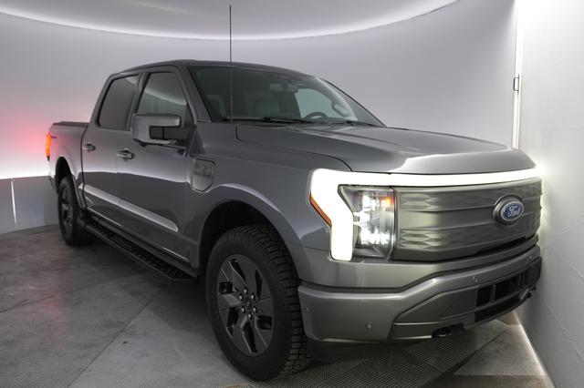 2023 Ford F-150 Lightning — VIN 1FT6W1EV3PWG11571