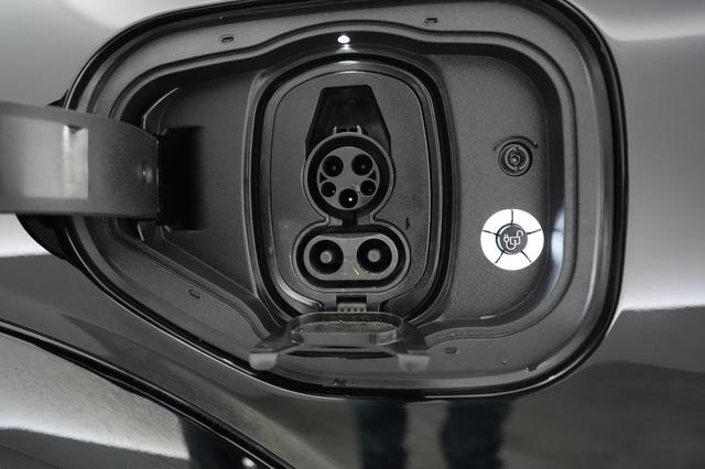 2025 Ford Mustang Mach-E — photo 8 of 21