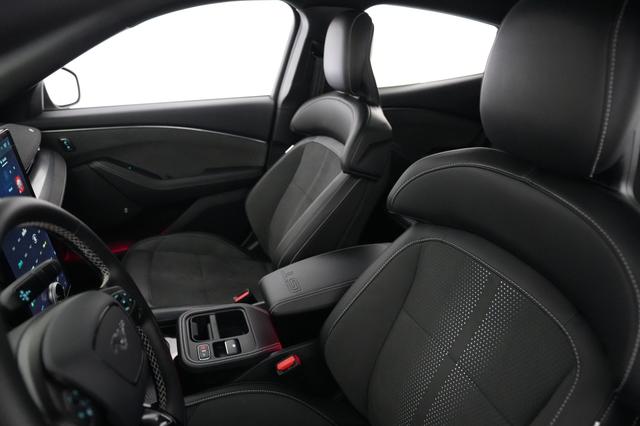 2025 Ford Mustang Mach-E — photo 3 of 21