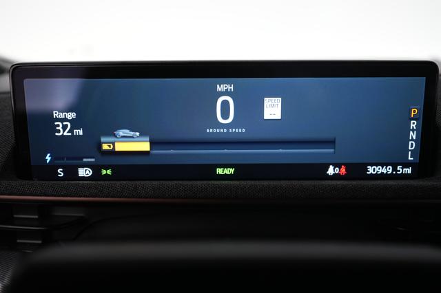 2022 Ford Mustang Mach-E — photo 5 of 21