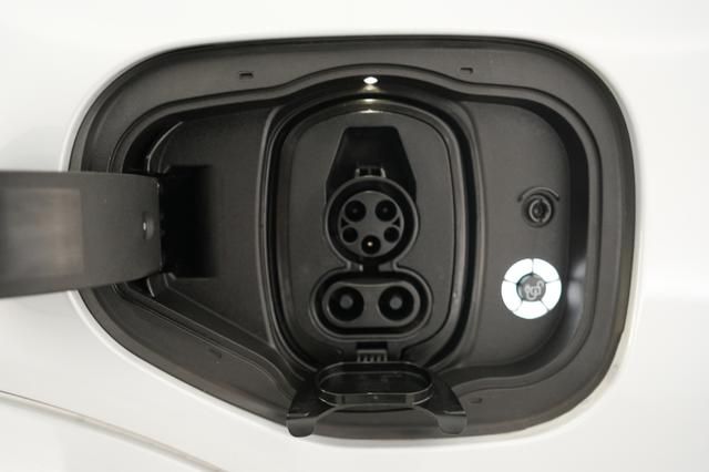 2022 Ford Mustang Mach-E — photo 8 of 21