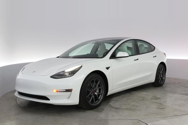 2022 Tesla Model 3 — VIN 5YJ3E1EB4NF254849
