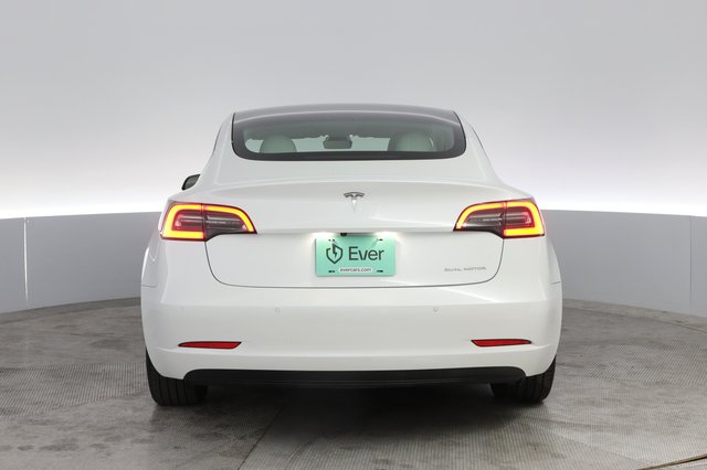 2022 Tesla Model 3 — photo 12 of 21