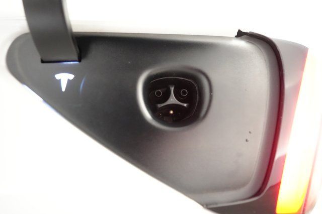 2022 Tesla Model 3 — photo 8 of 21