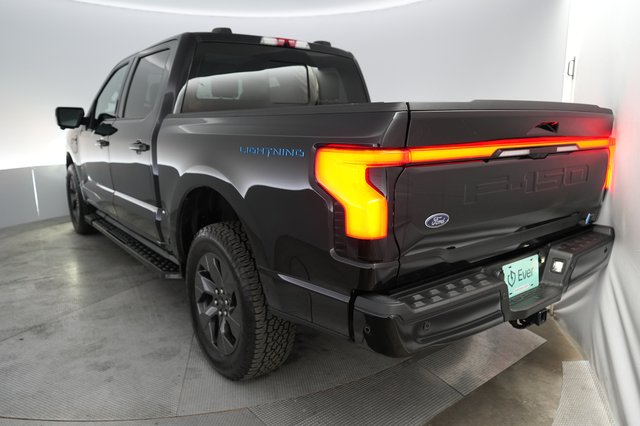 2023 Ford F-150 Lightning — photo 2 of 17