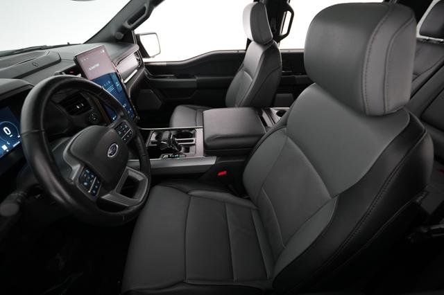 2023 Ford F-150 Lightning — photo 3 of 17