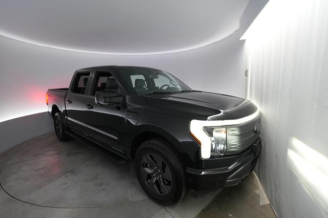 2023 Ford F-150 Lightning — VIN 1FTVW1EV2PWG06700
