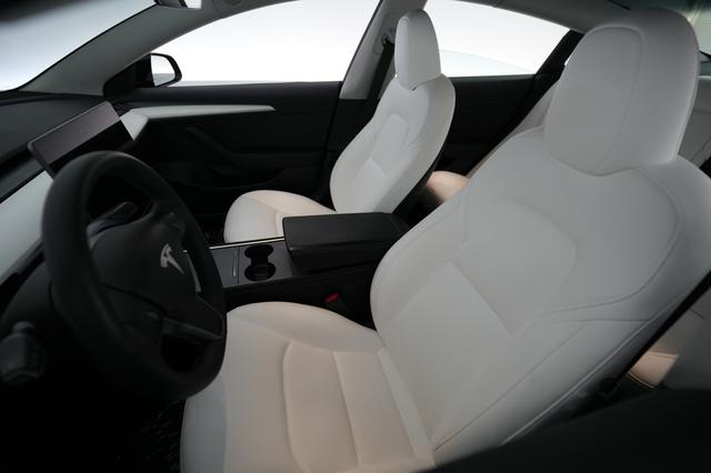 2023 Tesla Model 3 — photo 3 of 21