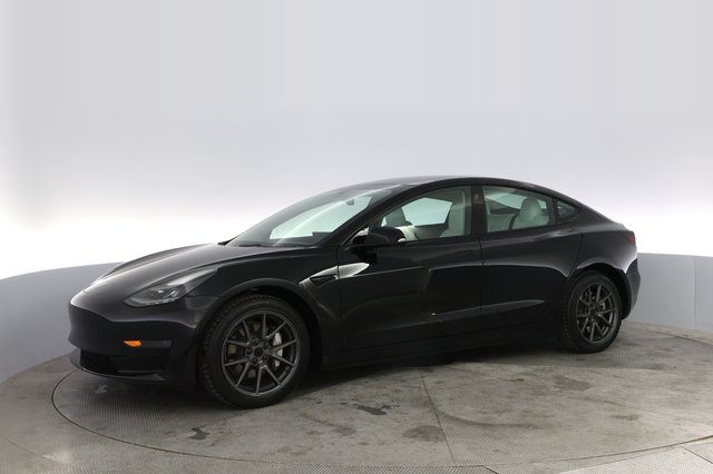 2023 Tesla Model 3 — photo 14 of 21