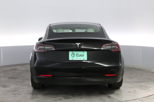 2023 Tesla Model 3 — photo 12 of 21