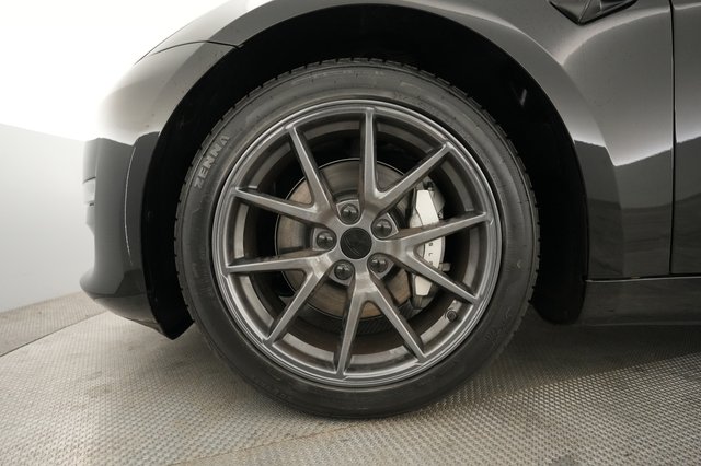 2023 Tesla Model 3 — photo 16 of 21
