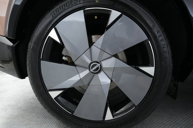 2023 Nissan Ariya — photo 17 of 21