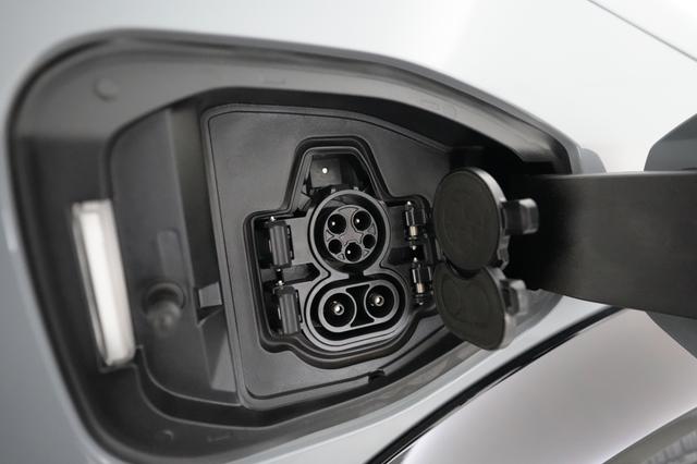 2023 Nissan Ariya — photo 8 of 23