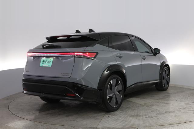 2023 Nissan Ariya — photo 2 of 23