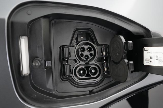 2024 Nissan Ariya — photo 8 of 22