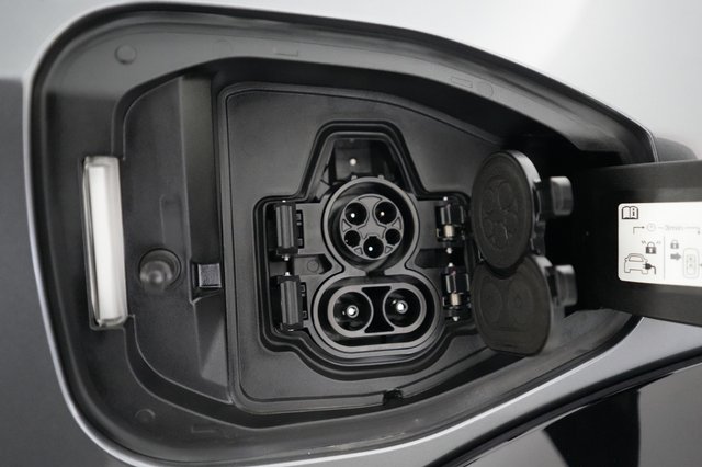 2024 Nissan Ariya — photo 8 of 22