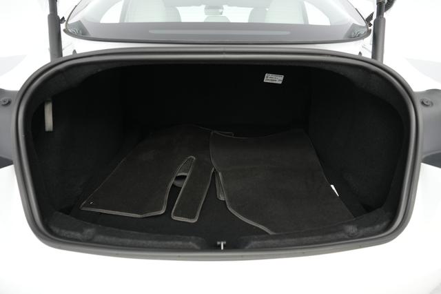 2025 Tesla Model 3 — photo 6 of 23