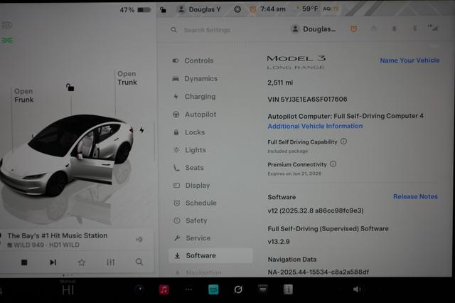 2025 Tesla Model 3 — photo 5 of 23