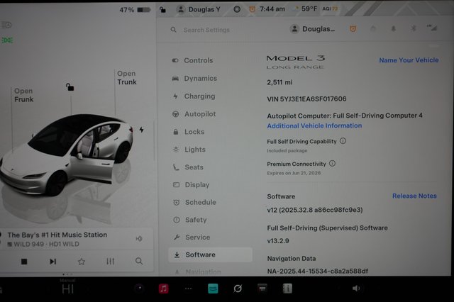 2025 Tesla Model 3 — photo 5 of 23