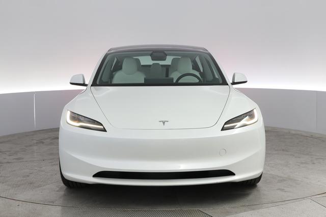 2025 Tesla Model 3 — photo 9 of 23