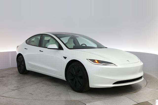 2025 Tesla Model 3 — photo 10 of 23