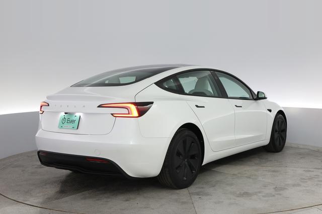 2025 Tesla Model 3 — photo 2 of 23