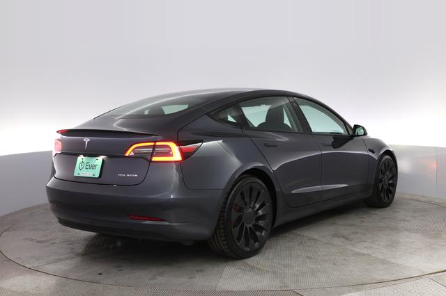 2022 Tesla Model 3 — photo 2 of 24