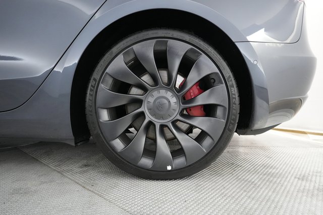 2022 Tesla Model 3 — photo 7 of 24