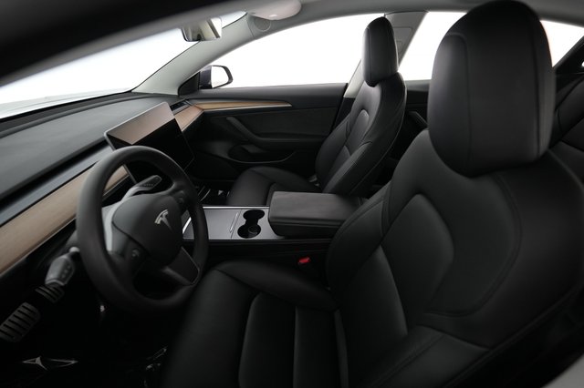 2022 Tesla Model 3 — photo 3 of 24