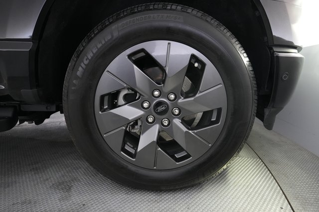 2023 Ford F-150 Lightning — photo 11 of 15