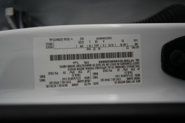 2022 Ford F-150 Lightning — photo 18 of 18