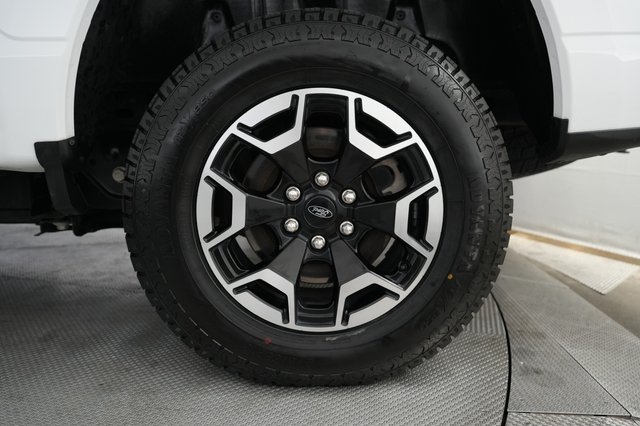 2022 Ford F-150 Lightning — photo 7 of 18