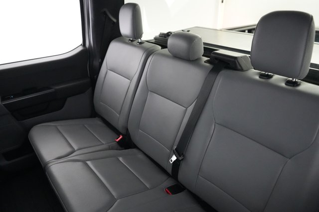 2022 Ford F-150 Lightning — photo 13 of 18