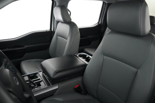 2022 Ford F-150 Lightning — photo 3 of 18
