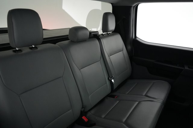 2022 Ford F-150 Lightning — photo 4 of 18