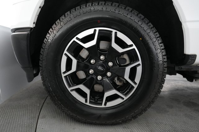 2022 Ford F-150 Lightning — photo 9 of 18