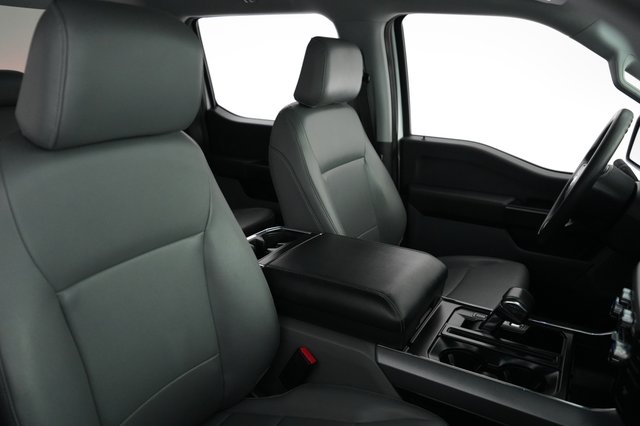 2022 Ford F-150 Lightning — photo 12 of 18