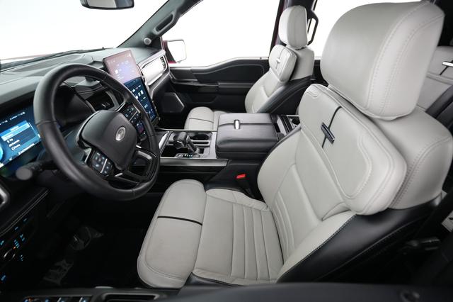 2022 Ford F-150 Lightning — photo 3 of 15
