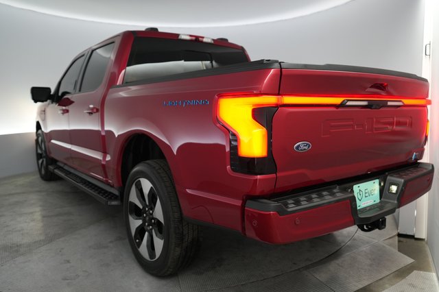 2022 Ford F-150 Lightning — photo 2 of 15