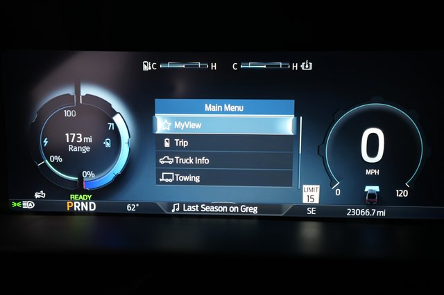2022 Ford F-150 Lightning — photo 5 of 15