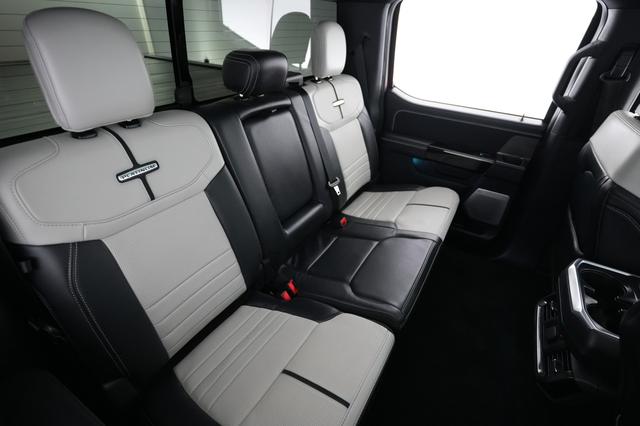 2022 Ford F-150 Lightning — photo 4 of 15