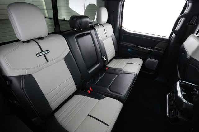 2022 Ford F-150 Lightning — photo 4 of 15