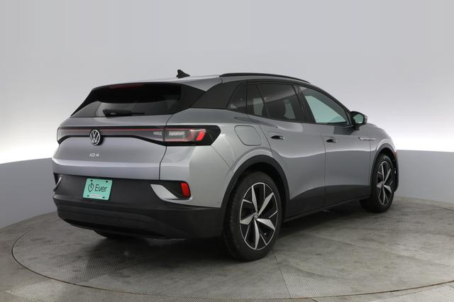 2023 Volkswagen ID.4 — photo 2 of 22