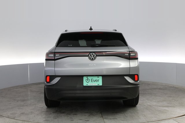 2023 Volkswagen ID.4 — photo 12 of 22