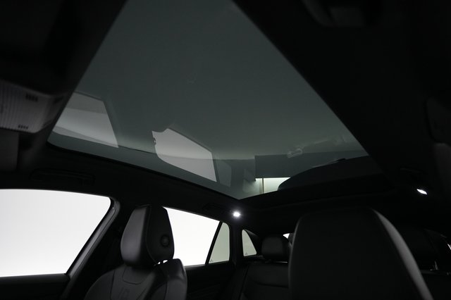 2023 Volkswagen ID.4 — photo 20 of 22