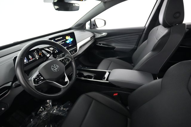 2023 Volkswagen ID.4 — photo 3 of 22
