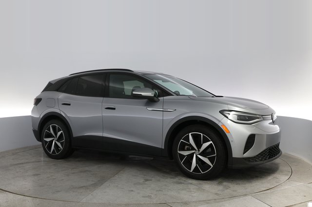 2023 Volkswagen ID.4 — photo 11 of 22