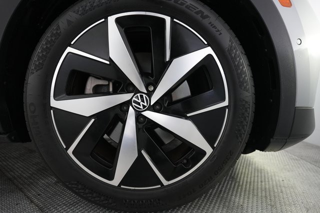 2023 Volkswagen ID.4 — photo 15 of 22