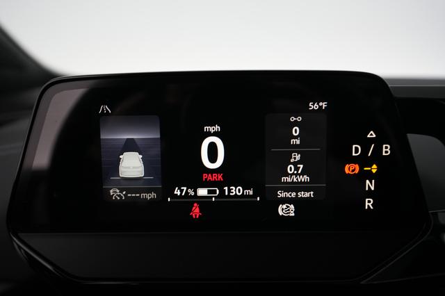 2023 Volkswagen ID.4 — photo 5 of 22