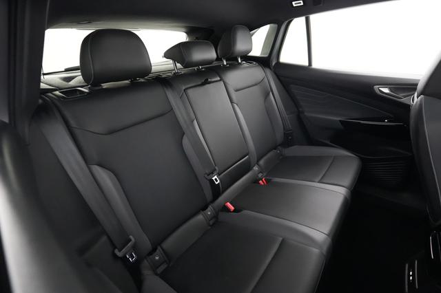 2023 Volkswagen ID.4 — photo 4 of 22
